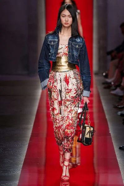 Look 47